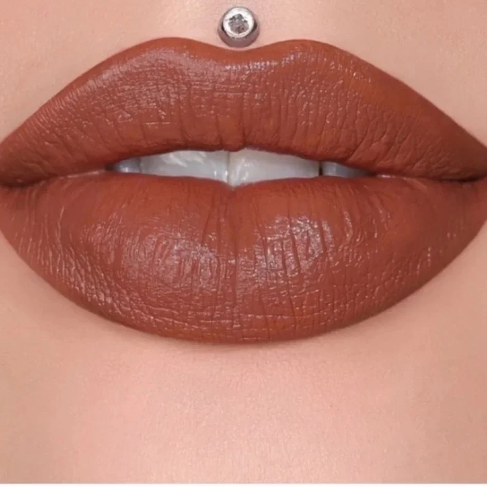 Jeffree Star Velvet Trap Lipstick In The Color Man down